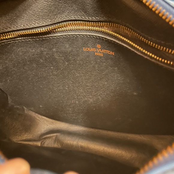 Auth Louis Vuitton Jeune Fille - Picture 11 of 16